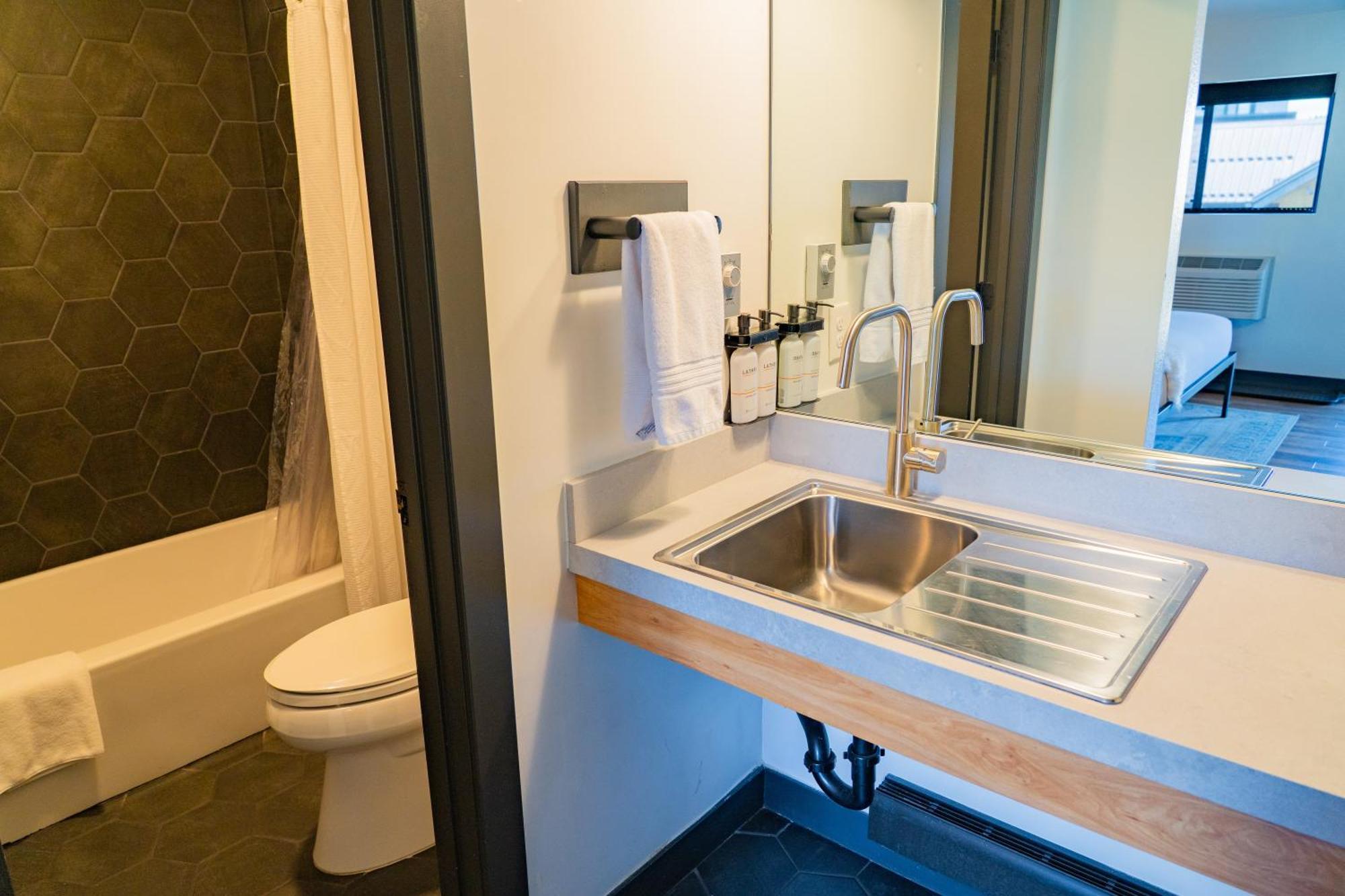 Gravity Haus Winter Park Hotel ภายนอก รูปภาพ